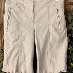 IZOD golf shorts women's sz 4 stretch cool fabric Bermuda flat front EUC!